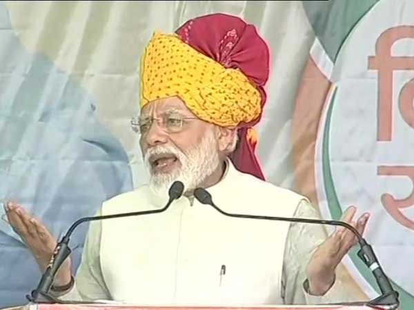 Fight is for Kashmir, not against Kashmiris, Says PM Modi Fight is for Kashmir, not against Kashmiris, Says PM Modi