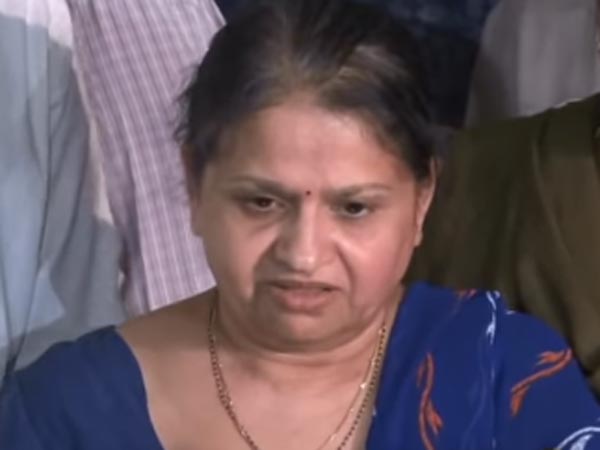 ఆస్తులు లాక్కునేందుకు