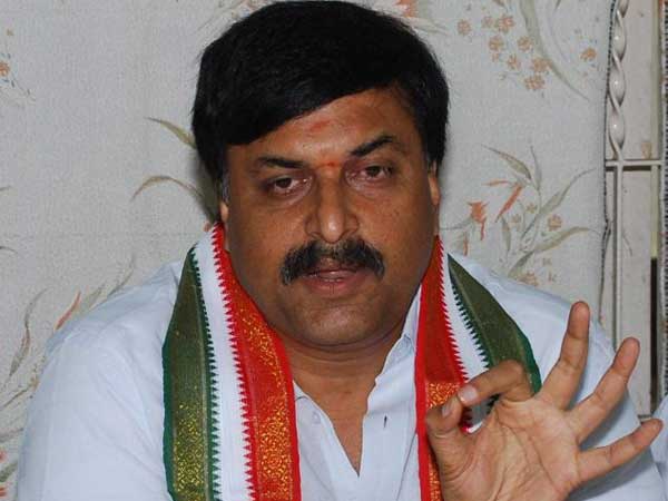 సీనియర్లతో పాటు జూనియర్లు కూడా ఖమ్మం వైపే..! గెలుపుపై ధీమాగా ఉన్న కాంగ్రెస్..!!