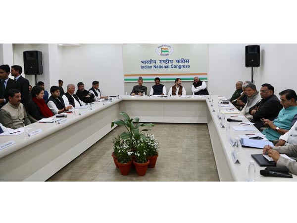 Rahul and Priyanka Gandhi did not sit side-by-side at party meet. Here is why Rahul and Priyanka Gandhi did not sit side-by-side at party meet. Here is why
