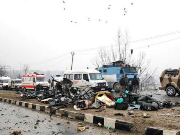 Pulwama terror attack: Martyrs families cry revenge, protesters reach Pak embassy Pulwama terror attack: Martyrs families cry revenge, protesters reach Pak embassy