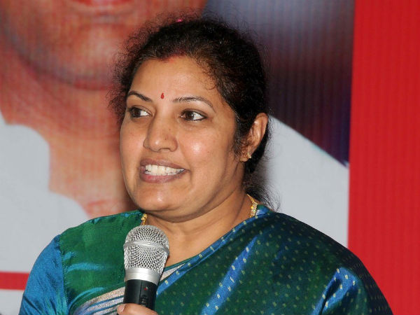ప్రధానికి స్వాగతం పలికేందుకు మంత్రులు రాకపోవడం శోచనీయం
