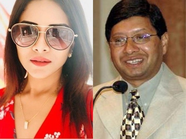 పోలీసు అధికారుల విచారణ