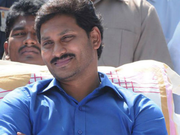 జగన్ విదేశం నుండి రాగానే ఊపందుకోనున్న వలసలు..! టీడిపిలో నైరాశ్యం..!!