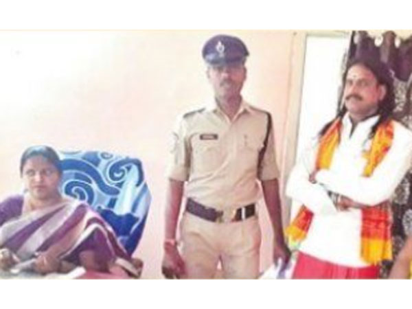 if you have children, husband attack, wife biting .. yadadri dist fake baba if you have children, husband attack, wife biting .. yadadri dist fake baba