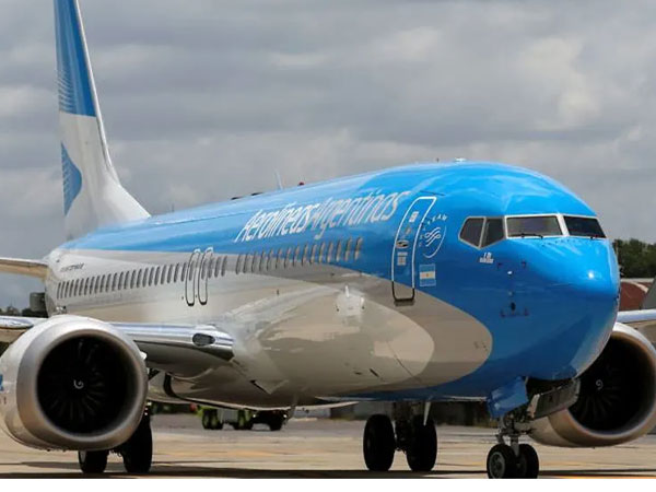 Ban of Boeing 737 Max 8s in India weighs on SpiceJet, lifts IndiGo Ban of Boeing 737 Max 8s in India weighs on SpiceJet, lifts IndiGo