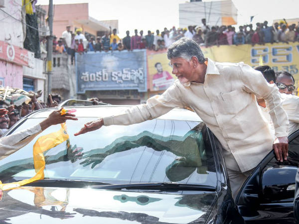 పసుపు-కుంకుమ కోసం మరో రూ.4000 ఇస్తా: