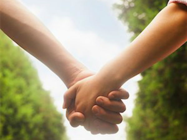 Shouldnt propose everywhere..! Its crime in some countries..!! Shouldnt propose everywhere..! Its crime in some countries..!!