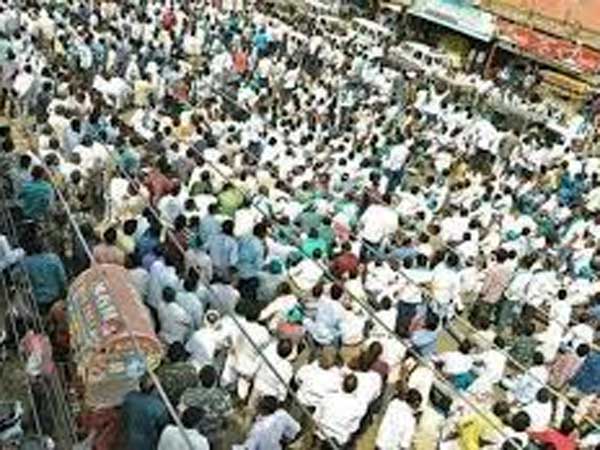 బ్యాలెట్ పేపర్ తో ఎన్నికలు నిర్వహిస్తే గుర్తులు వెతుక్కోవటం కష్టం