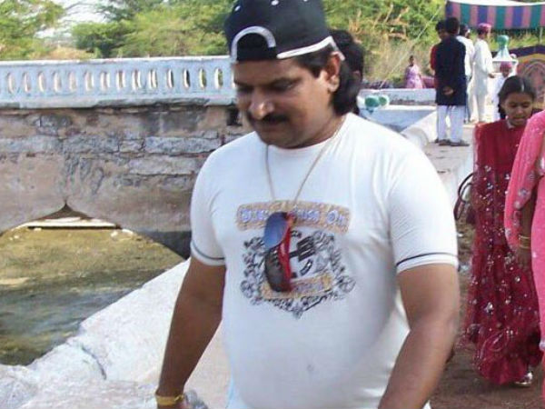 Nayeem gang arrest .. Nayeems wife and followers in police custody... why because ..? Nayeem gang arrest .. Nayeems wife and followers in police custody... why because ..?