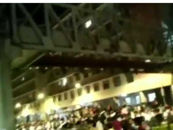 Mumbai Footover Bridge Collapse: At Least 2 Dead,34 Injured Mumbai Footover Bridge Collapse: At Least 2 Dead,34 Injured