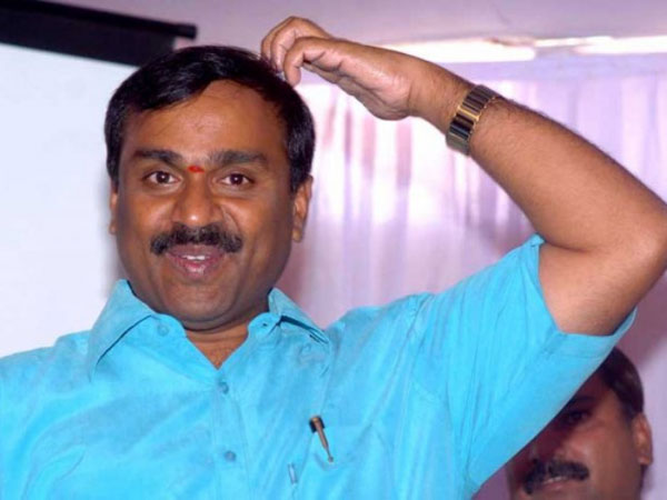 కర్ణాటక రాజకీయాల్లో చక్రం తిప్పిన గాలి..! కలిసొచ్చిన మైనింగ్ వ్యాపారం..!!