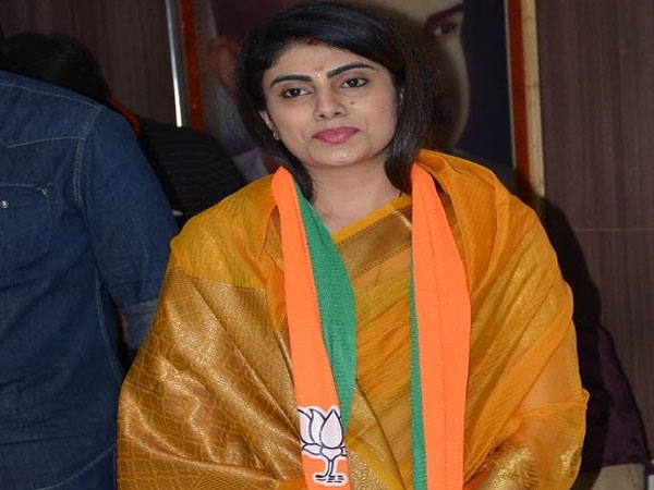 Cricketer Ravindra Jadeja’s wife may trying to contest on hardik patel from jamnagar Cricketer Ravindra Jadeja’s wife may trying to contest on hardik patel from jamnagar
