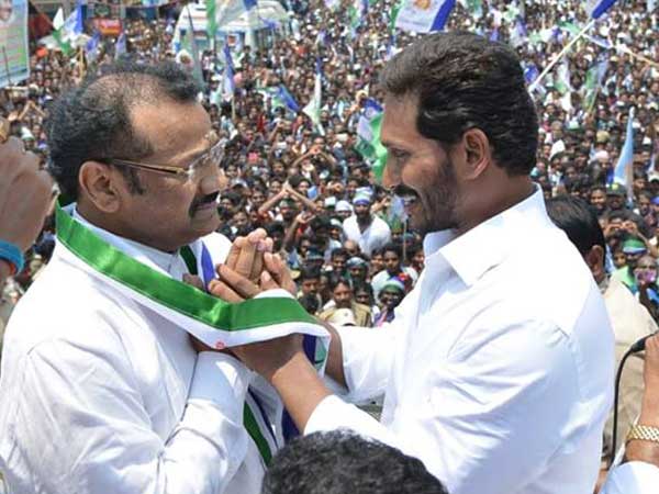 ముందు నుంచీ వైఎస్ఆర్ సీపీకి మద్దతు