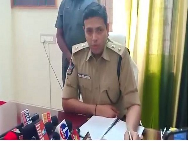 ఇద్దరు ఎస్పీల పైనా వేటు..