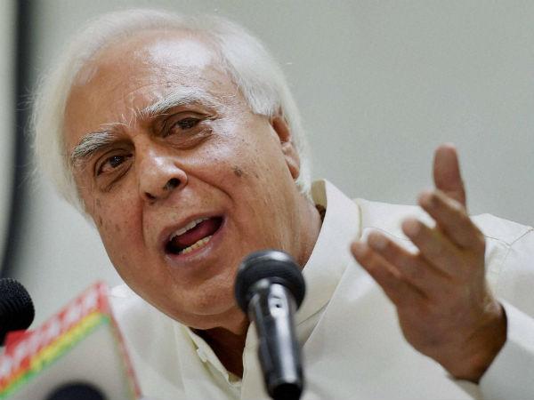 మృతులకు సంబంధించి ఆధారాలేవీ ?