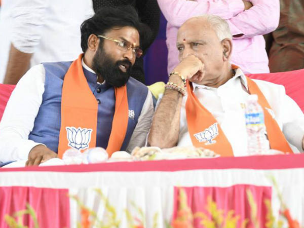 నా మాటే వేదం