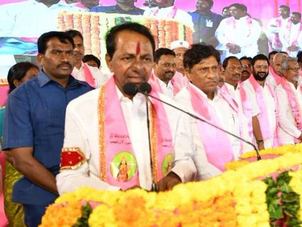 KCR sensation in Karimnagar meeting .. If required, he will form a new national party KCR sensation in Karimnagar meeting .. If required, he will form a new national party