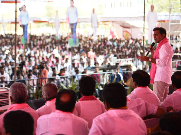 జీవధారగా గోదావరి..!
