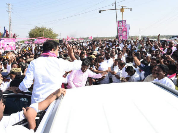 అందరూ మనోళ్లే..