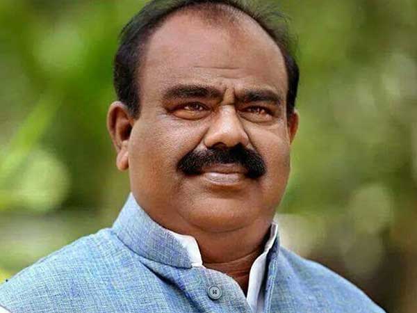 ఇక మిగిలింది మాజీ స్పీకరే ..?