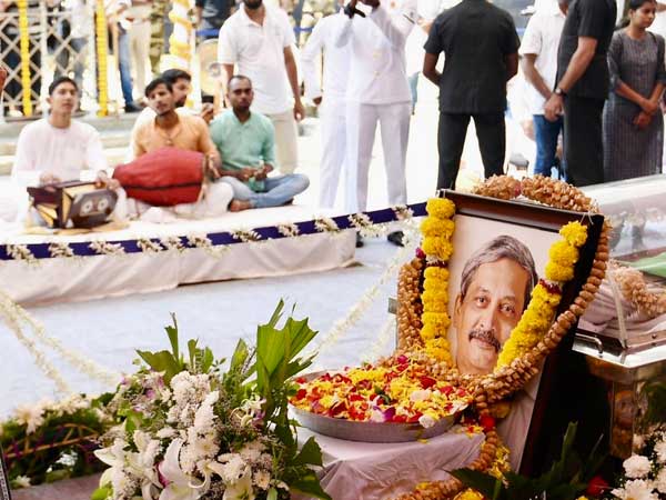 Manohar Parrikar cremated with full State honours Manohar Parrikar cremated with full State honours