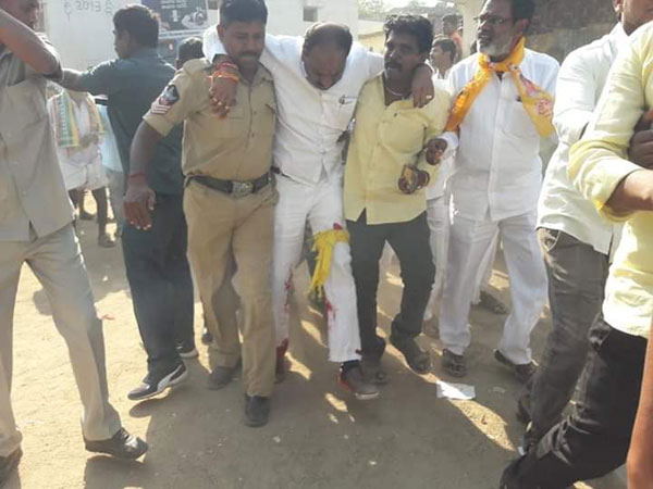 Attack on TDP candidate in mantralayam : Fire open by gunmen Attack on TDP candidate in mantralayam : Fire open by gunmen