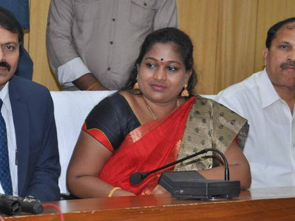 మళ్లీ గెలుస్తానంటూ అనిత చెప్పుకొచ్చారు