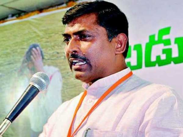 ఇచ్చిన సొమ్ముకు చెల్లని చెక్కులు