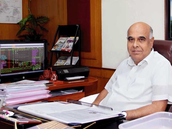 రూ.2406 కోట్లు బాకీ