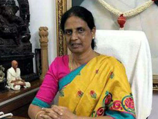 కారెక్కేందుకే సబితమ్మ యూటర్న్.... ఢిల్లీ టూరు క్యాన్సిల్..