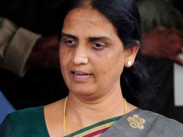 తొలి నుంచి అసంతృప్తితోనే..! అందుకే ఆచితూచి అడుగేసిని సబితమ్మ..!!