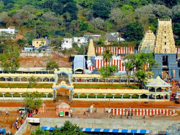 Tridandi Chinajeeyar fire on chandrababu government for temple land distribution Tridandi Chinajeeyar fire on chandrababu government for temple land distribution