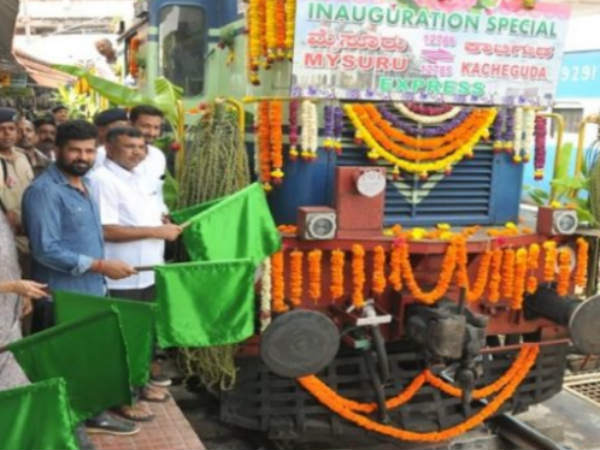 BJP MP Pratap Simha flags of extended Mysuru-Kacheguda Express BJP MP Pratap Simha flags of extended Mysuru-Kacheguda Express