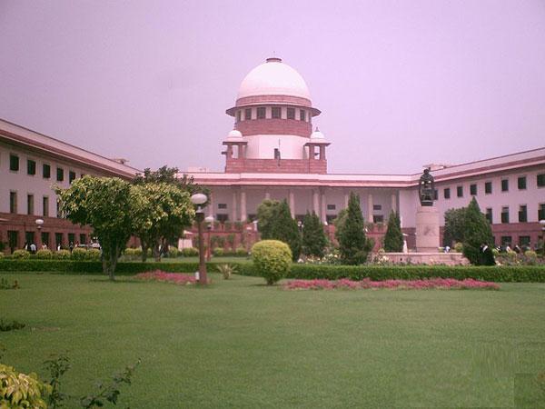 SC Reserves Order on Whether it Would Examine Papers Leaked From Defence Ministry SC Reserves Order on Whether it Would Examine Papers Leaked From Defence Ministry