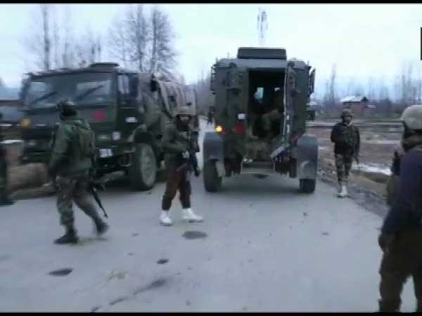 J&K: Security forces gun down militant in encounter in Handwara J&K: Security forces gun down militant in encounter in Handwara