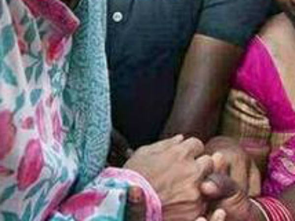 ys sharmila ring theft in guntur district election campaign in Andhra Pradesh ys sharmila ring theft in guntur district election campaign in Andhra Pradesh