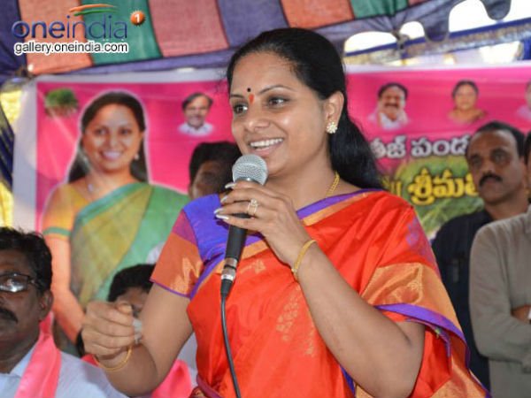 రెడ్యా నాయక్ కు మంత్రి ఇవ్వలేదు కాబట్టే కూతురు మాలోతు కవితకు ఎంపీ గా అవకాశం