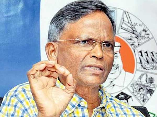 పిచ్చి పట్టిన వాడిలా వింతగా ప్రవర్తిస్తున్న వైసీపీ అభ్యర్థి