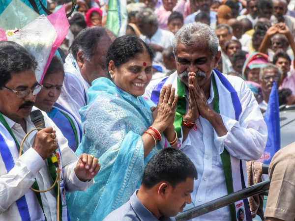 former MLA YS Vijayamma kick start her poll campaign as support to YSRCP candidates former MLA YS Vijayamma kick start her poll campaign as support to YSRCP candidates