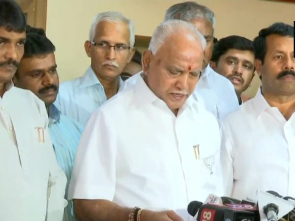 చేతులుమారిన రూ.1800 కోట్లు