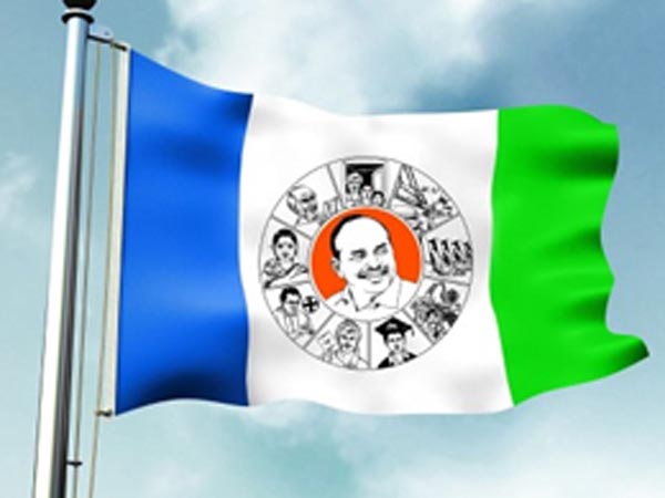 వైసీపీని ఎంచుకోవడం వ్యూహాత్మకమేనా?
