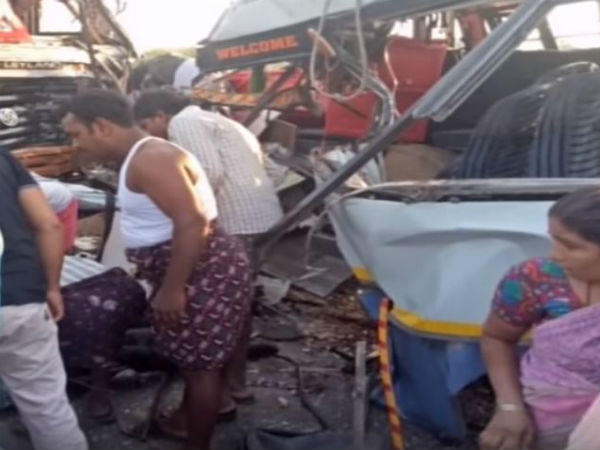 Road accident leads to six died in Ananthapur district Road accident leads to six died in Ananthapur district