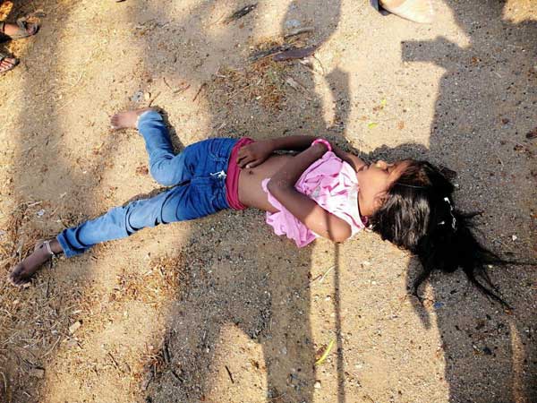 ఈస్టర్ పండుగ నాడు విషాదం .. వేసవి సెలవులకు వెళ్తూ మృత్యువాత