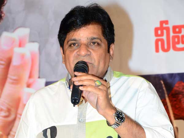ఆలీ కష్టాల్లో పవన్ ఏ విధంగా సాయపడ్డారో చెప్పాలి అని ప్రశ్నించిన ఆలీ