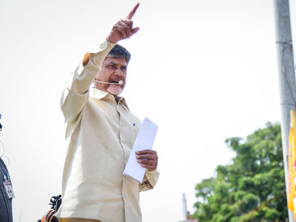 చంద్రబాబుకు అనుకూలించని గ్రహాలు..ఓకే అంటున్న వాస్తు