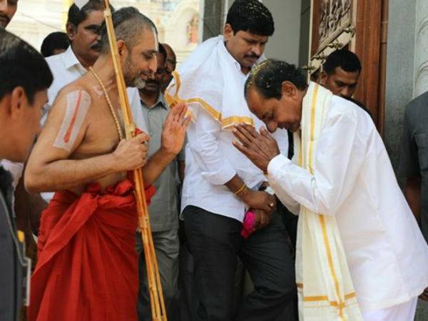 అభయం ఇచ్చిన చిన్నజీయార్ ..?