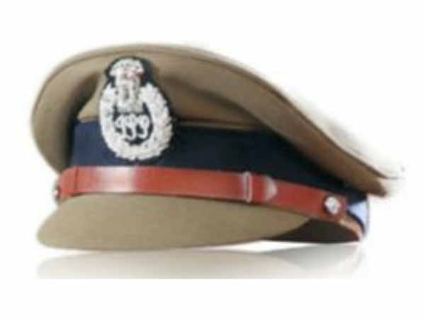మెయిన్స్ పరీక్ష వాయిదా వేయండి ..