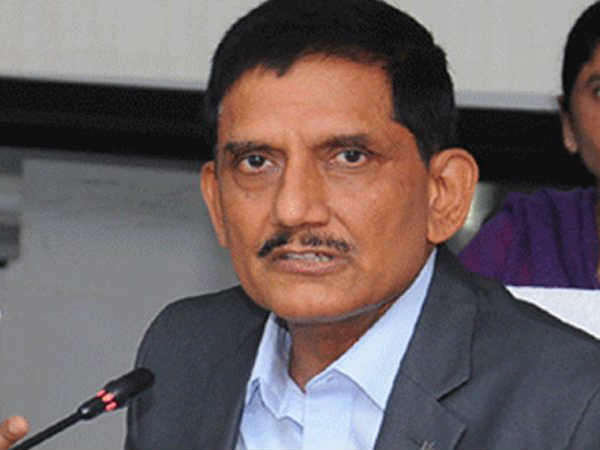 డిజిపి పైనా ఫిర్యాదులు..