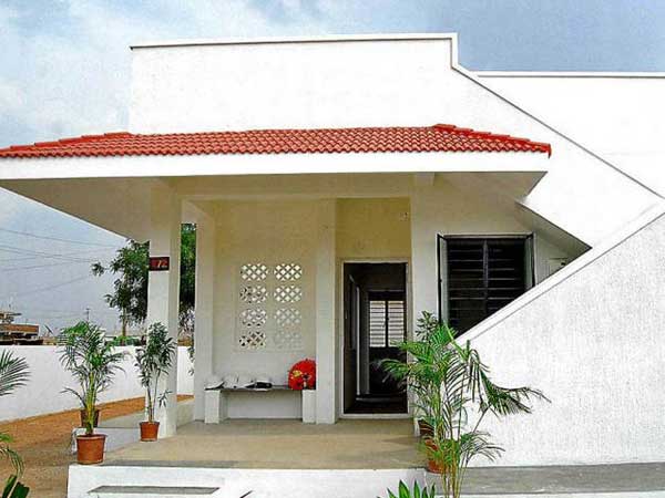 డబుల్ బెడ్ రూమ్ ఇల్లు ఇప్పించమని వినతి